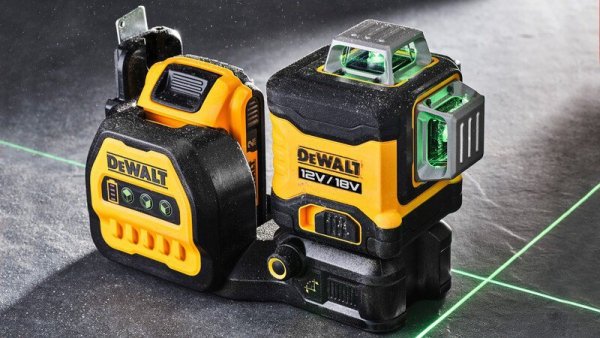 LASER LINIOWY 3-PŁASZCZYZNOWY 12/18V  ZIE. WIĄZKA XR 1*2.0AH (1 SZT)