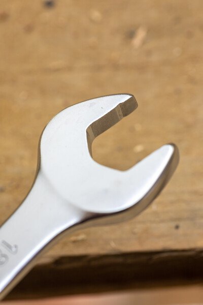 KLUCZ PŁASKI ANTI-SLIP 30*32MM (1 SZT)