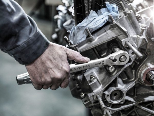 ZESTAW KLUCZY I BITÓW+GRZECHOTKA ZYKLOP METAL 1/2&#039;&#039;28 CZĘŚCI (1 SZT)