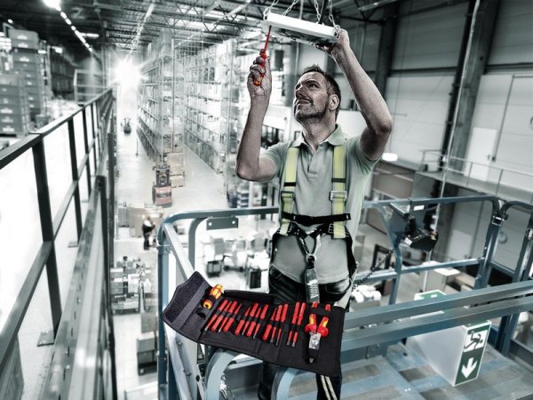 ZESTAW KRAFTFORM KOMPAKT VDE 17 EXTRA SLIM 1, 16 CZĘŚĆ (1 KPL)