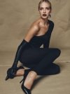 Legginsy Casual Conte 100 den – eleganckie i komfortowe. Prążkowany wzór, matowe wykończenie, płaski szew i bawełniany klin dla pełnej wygody.