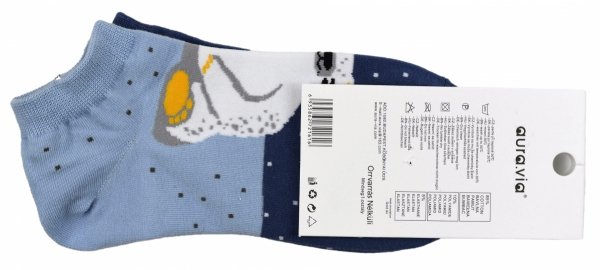 Zabawne skarpetki Aura.Via z niedźwiedziami polarnymi to świetny wybór na prezent i codzienną dawkę radości. Miękkie, wygodne i nie do pary – tak, jak lubisz!