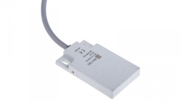 Czujnik pojemnościowy PNP 8 mm w obudowie prostokątnej 200 mA 10 → 30 V DC IP67