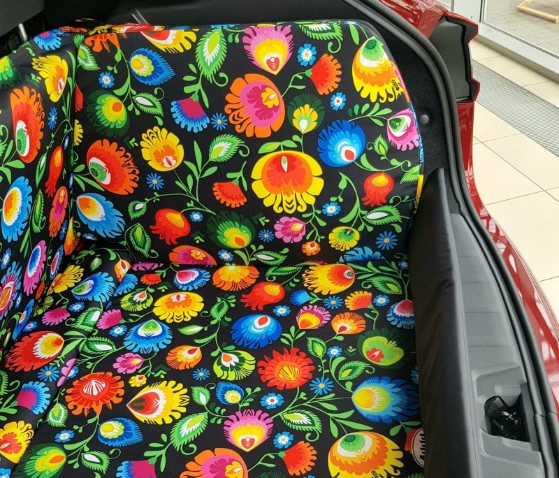 Mata samochodowa dla Psa do bagażnika Folk Łowicz (realizacja Nissan Qashqai)