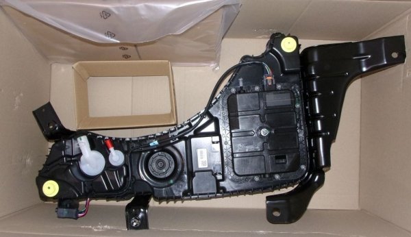 Original TANK ADBLUE Citroen C4 PICASSO II , 1682619480  , 9813819480