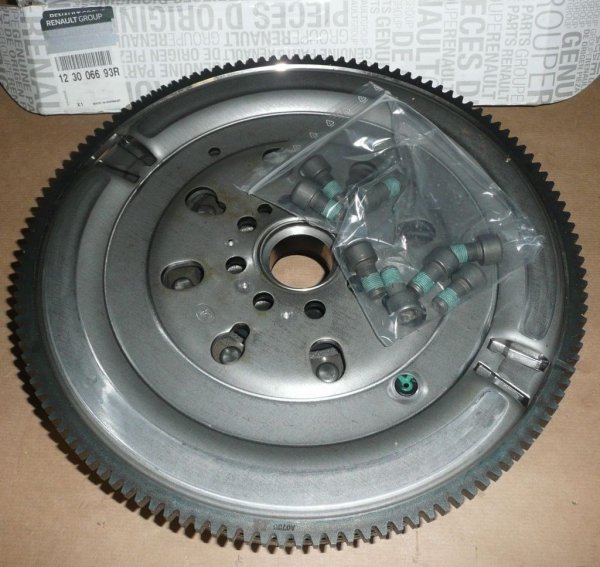 ORIGINAL  Schwungscheibe RENAULT Master 2.3 dci  123006693R