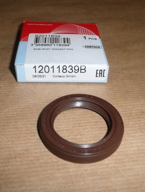 7700749395