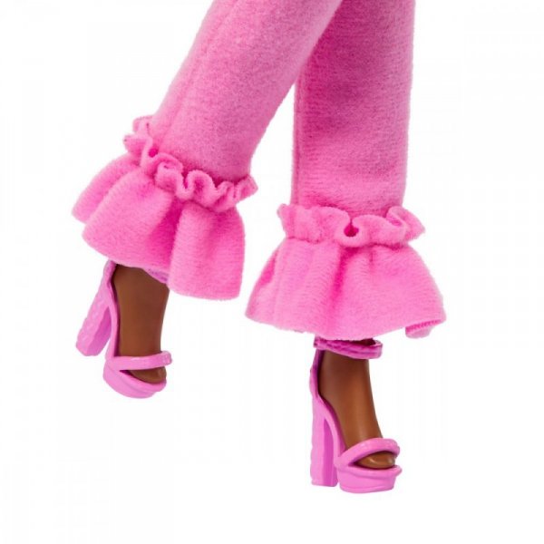 Mattel Lalka Barbie Deluxe Style 4 Różowy komplet z futerkiem