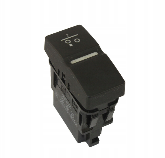 WLACZNIK PRZECHYLOWY