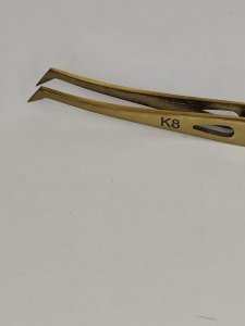 Pęseta do rzęs K8 - lekka ergonomiczna pęseta do stylizacji rzęs 