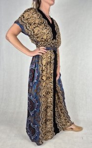 S1 - Suknia maxi boho z printem w stylu koronki i orientalnymi wzorami