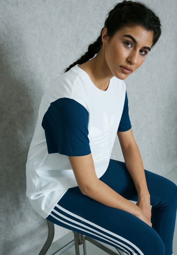 Adidas Originals Trefoil Classic Sport T-Shirt In Weiß für Damen