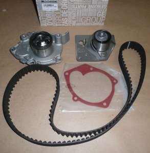 Kit de distribution complet + pompe Renault Trafic II 1.9DCI, 119A01877R,