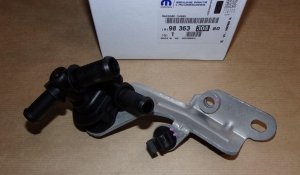 Support de pompe à eau Citroën C5 III 1.2THP, 9836330880, 9836330880,