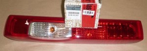 $ Original  Grand feu arrière droit supérieur Renault Trafic II , 8200415251