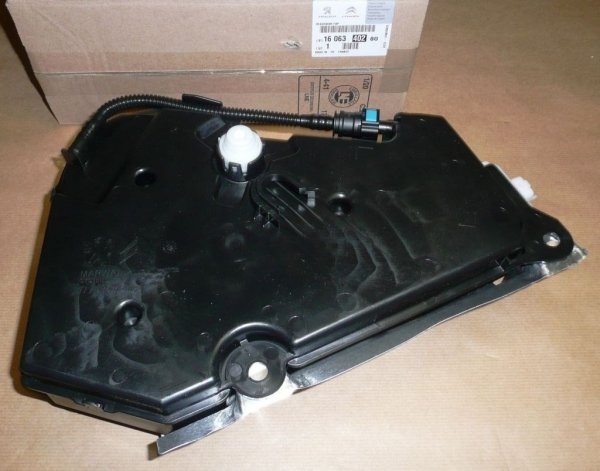 ORIGINAL Additif de carburant Réservoir de carburant CITROEN C4 10- DS4 PEUGEOT 308 3008 1.6 HDI, 1606340280, 9671981280, 1606340280