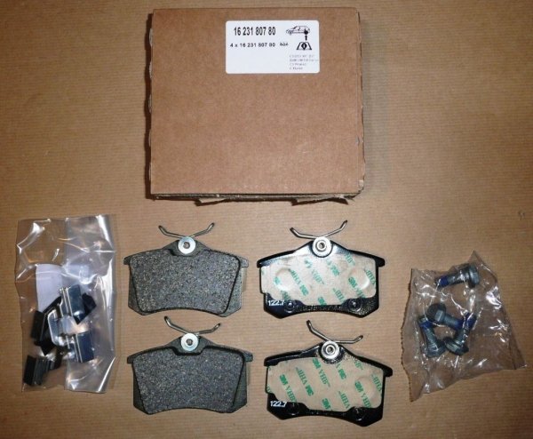 Plaquettes de frein Citroën C3 Picasso, Peugeot 207, Renault Clio 4 arrière Citroën C4, DS Automobiles DS3, Peugeot 208, Peugeot 308, Peugeot 3008, Renault Fluence, Renault Mégane III système de freinage Lucas/TRW  ,  1623180780