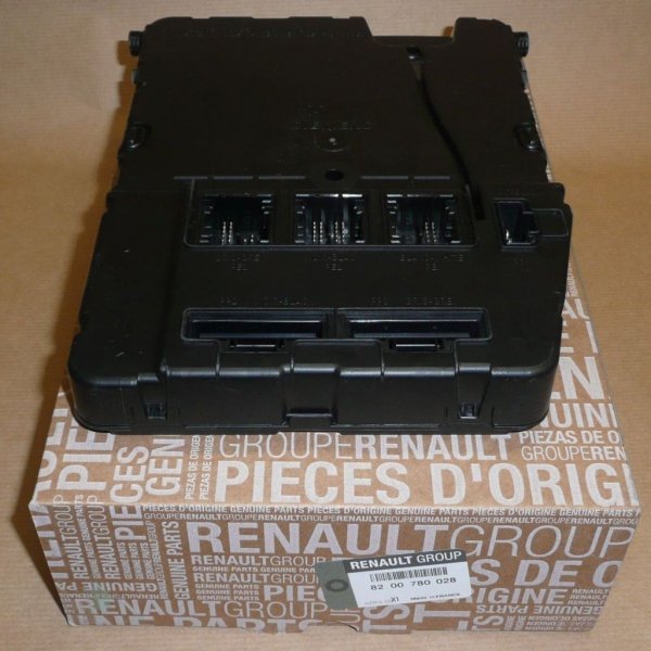 Original Boitier Renault Fusibles UCH Megane II Scenic II , 8200780028