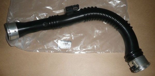 Original tuyau turbo refroidisseur d'air de suralimentation Renault Trafic III Opel Vivaro 1.6 dCi , 144606126R