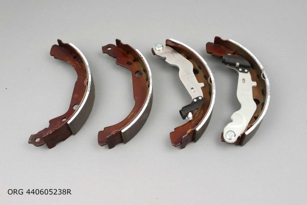 Original  MÂCHOIRES DE FREIN Dacia DUSTER 4X4, 440605238R