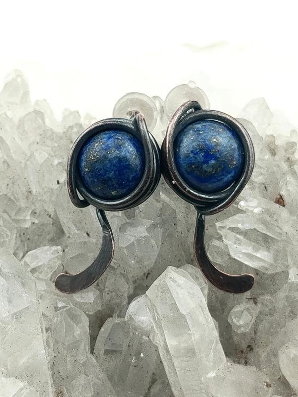 Prezent z okazji 9 rocznicy ślubu - kolczyki miedziane z naturalnym lapis lazuli 