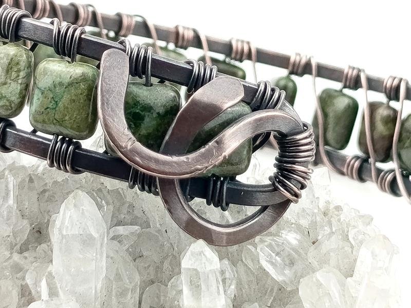 Męska bransoleta miedź z ryolitem lasu deszczowego dla znaku Wodnika, Lwa i Koziorożca