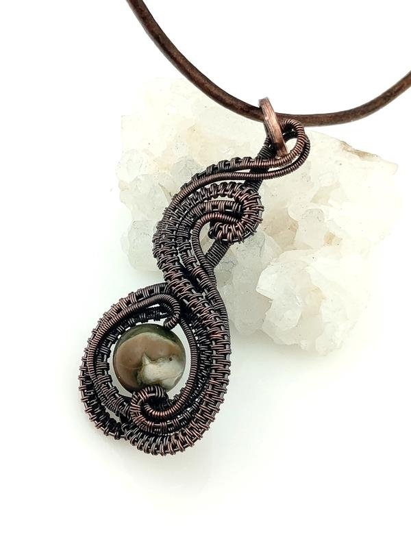 Wisior miedziany z ryolitem dla behawiorysty