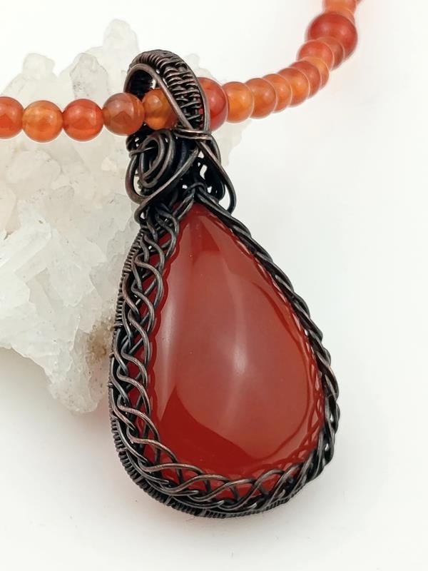 Prezent z okazji 17 rocznicy ślubu - naszyjnik z karneolem