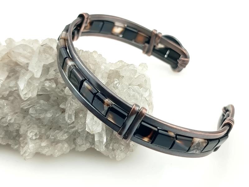 Bransoleta miedziana z czarnym agatem – kamieniem bogactwa, zdrowia i długowieczności