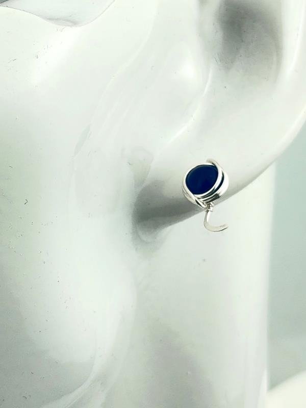 Kolczyki ze srebra Ag999 z niebieskim agatem dla ekologa, tancerza, stomatologa