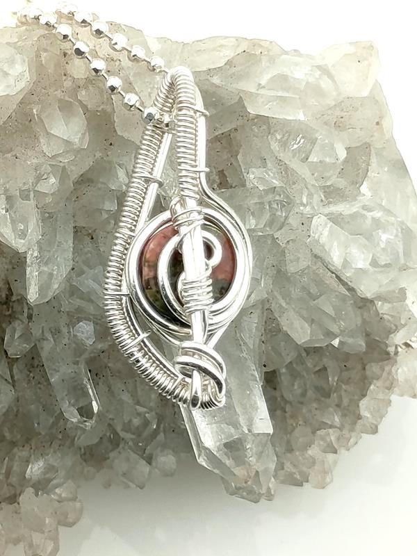 Zdjęcie wisiorka od spodu