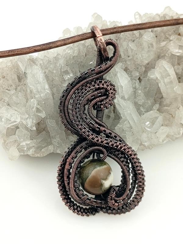 Jaspis ryolit - wisior miedziany dla lidera