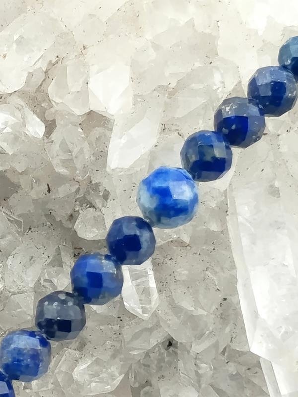 Naszyjnik z lapis lazuli - powiększenie
