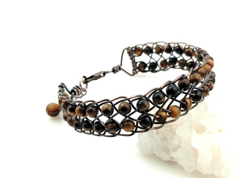Bransoletka miedziana o splocie Kumihimo z tygrysim okiem – kamieniem witalności, siły, uczciwości