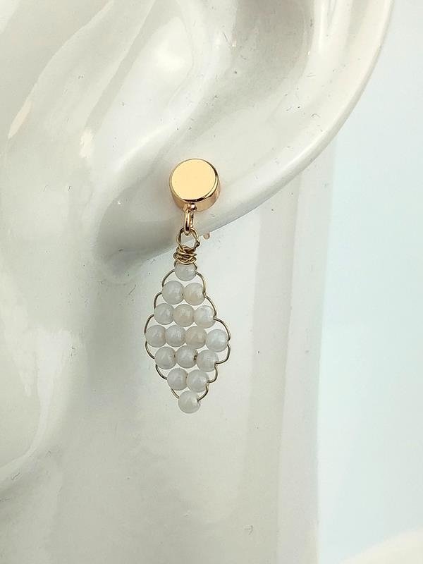 Kolczyki mosiężne z masą perłową łączącą nas z żywiołem wody