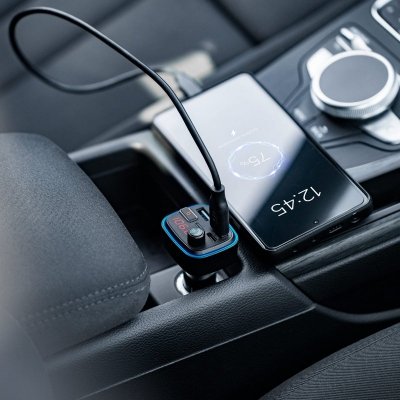 Transmiter samochodowy FM z funkcją bluetooth
