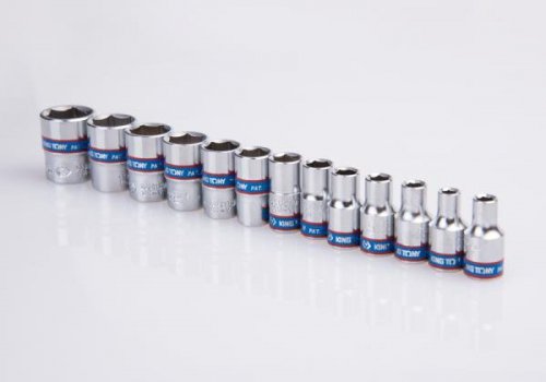 ZESTAW NASADEK 1/4&quot; 24cz. KRÓTKIE, 6-kąt. 4 - 14mm, Z AKCESORIAMI, CHROM, KASETA Z TWORZYWA King Tony