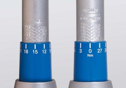 KLUCZ DYNAMOMETRYCZNY 1/2&quot; Z PRZYCISKIEM 42 - 210 Nm King Tony