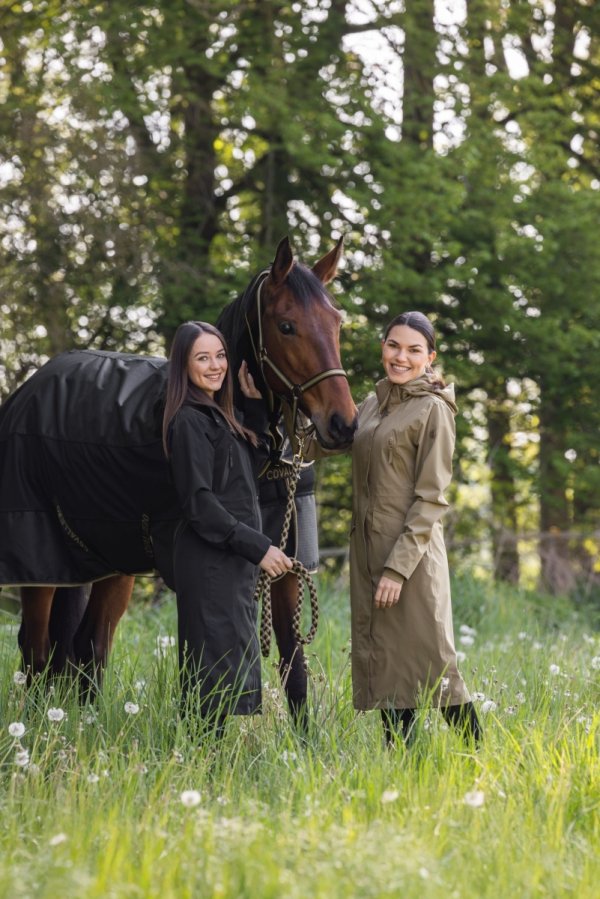 Płaszcz przeciwdeszczowy Covalliero SS2026 - navy