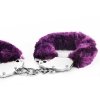 Kajdanki z futerkiem Fetish Pleasure Fluffy Handcuffs Purple