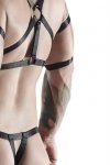 Męski  komplet z gumy: t-shirt z ozdobami z tyłu i przodu, 2 pack stringi S/M