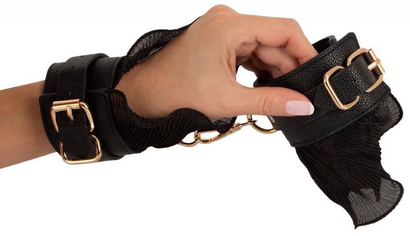 Mankiet na szyję kajdanki i smycz Bad Kitty Bondage Frill