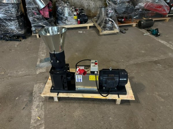 Peleciarka 4kW  Model 150