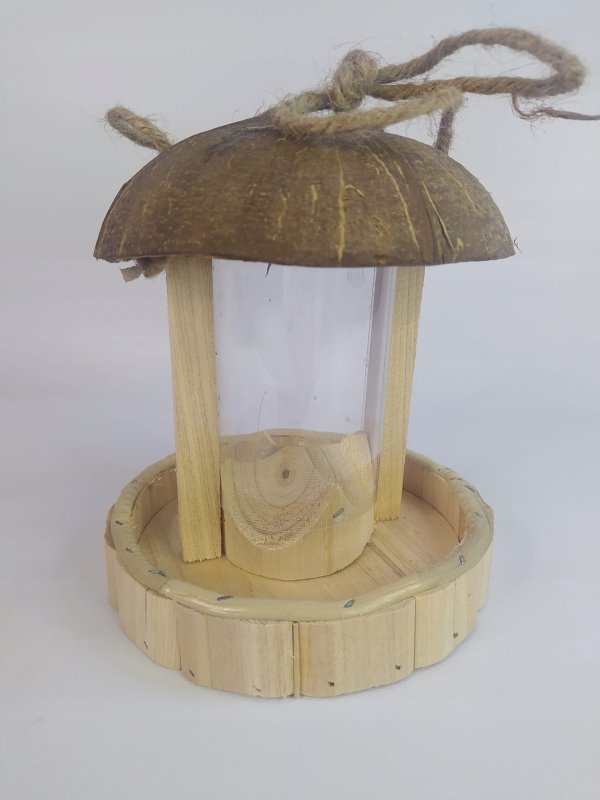Dekoracyjny karmnik dla ptaków grzybek