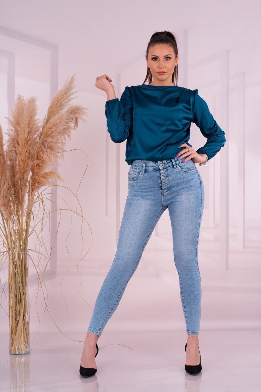 Merribel Ilumina Marine Halenka