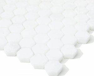 Mozaika heksagonalna z marmuru Bianco Neve szczotkowana