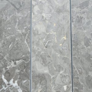 Płytki z marmuru Anthracit Gold 30,5x7,6 x1 cm, wykończenie satynowe