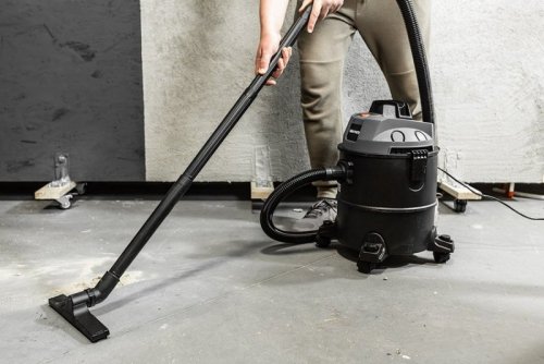 ODKURZACZ PRZEMYSŁOWY 1200W 20L  ZBIORNIK Z TWORZYWA