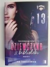 DZIEWCZYNA Z BIBLIOTEKI - Iga Daniszewska
