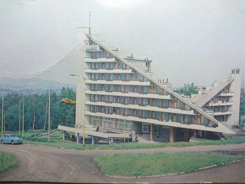 USTROŃ-ZAWODZIE. DOMY WCZASOWE FOT. MALINOWSKI